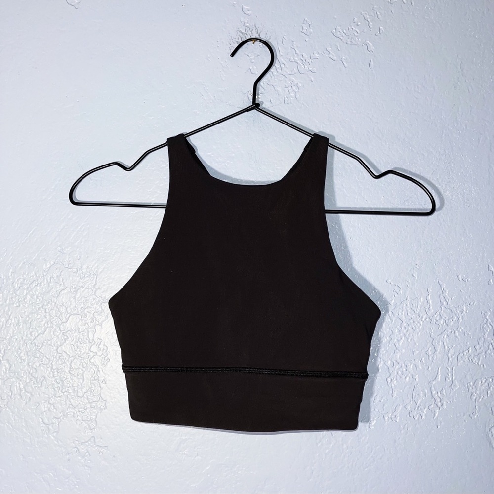 Lululemon
HIGH NECK ENGERY BRA 4